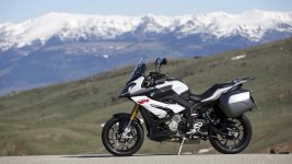 BMW_Motorcycle_2015-16_S_1000_XR_Side_White_545747_3840x2160.jpg