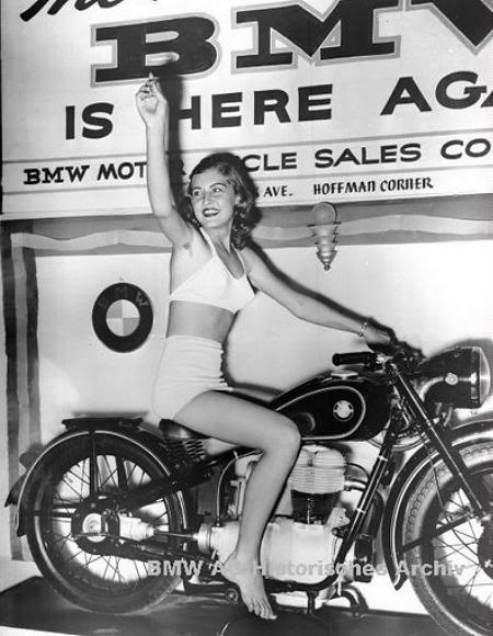 BMW+R25+Girl.jpg