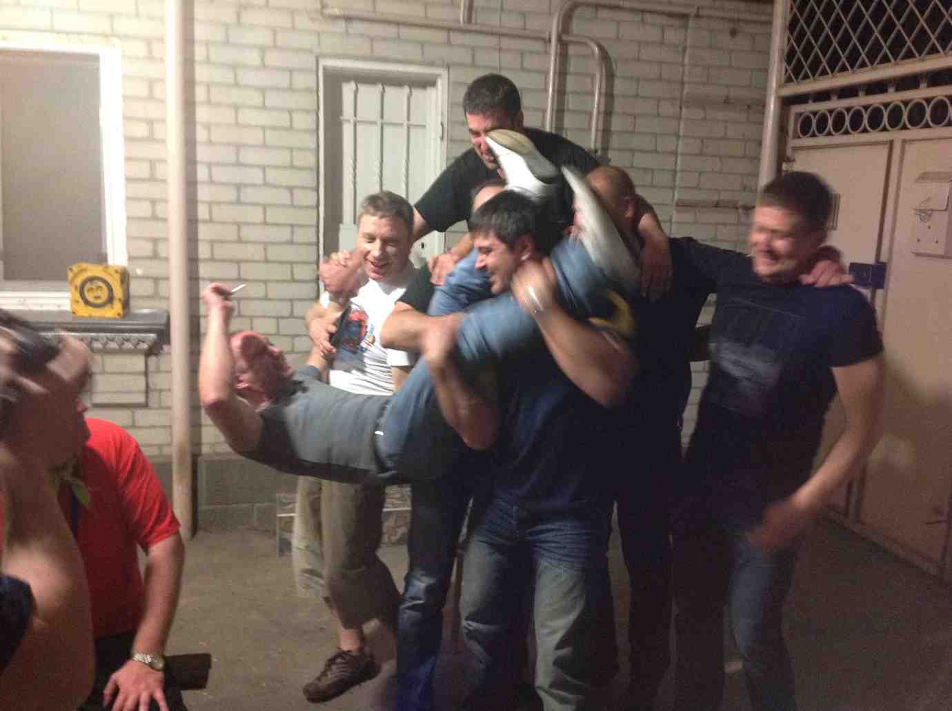 a6e4uzys.jpg