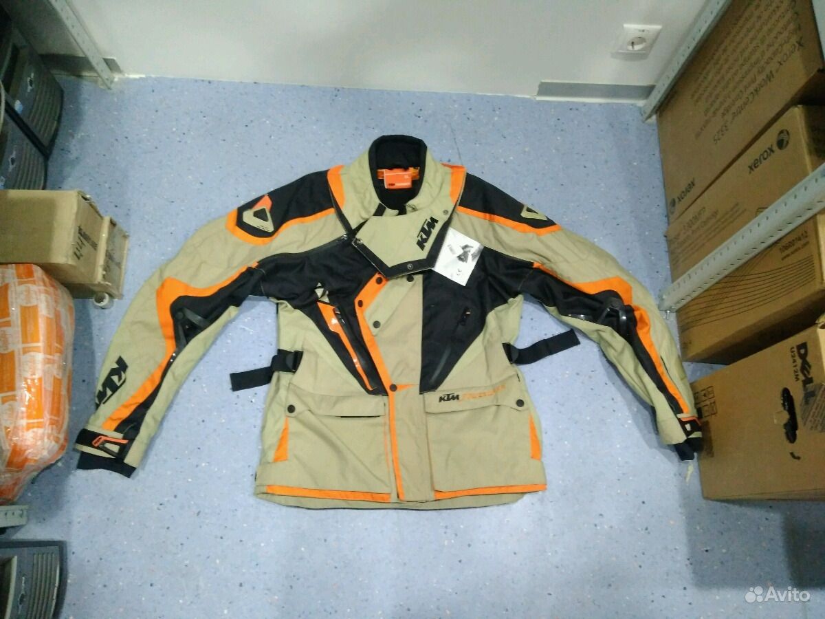 5086856128.jpg