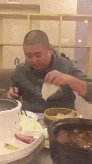 1452659444139595716.gif