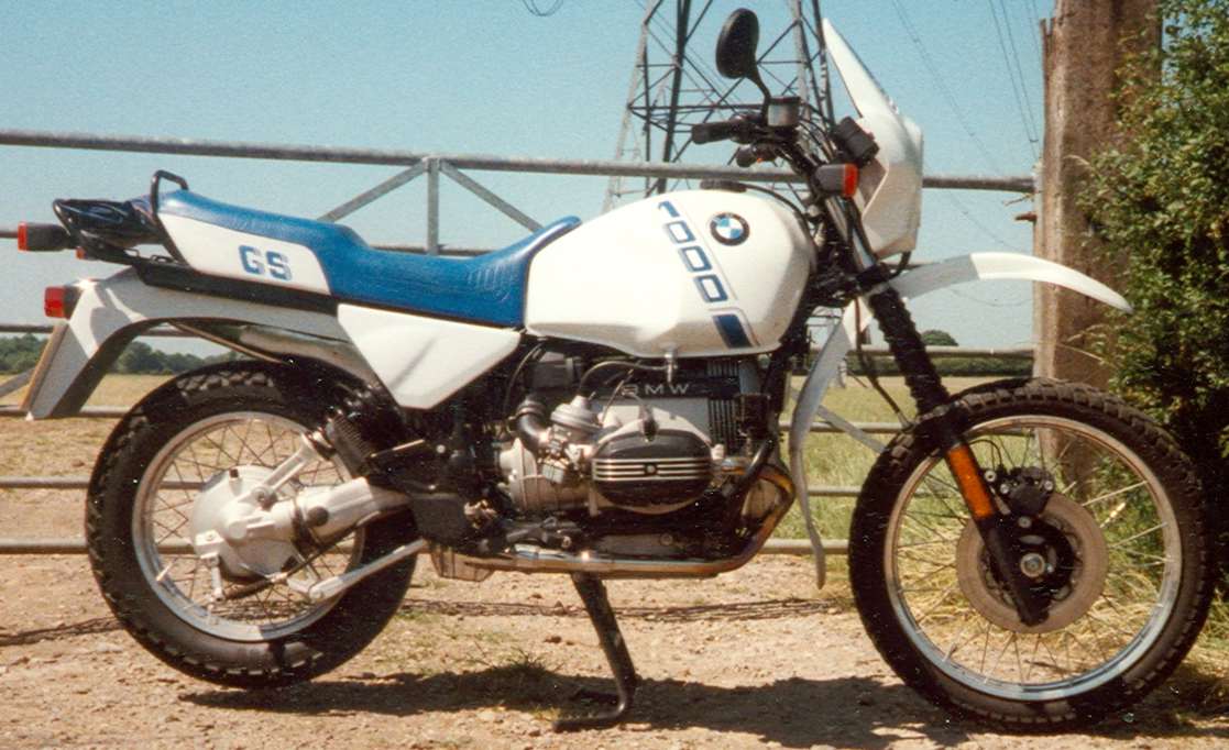 R100GS%20blue-white%20(1).jpg