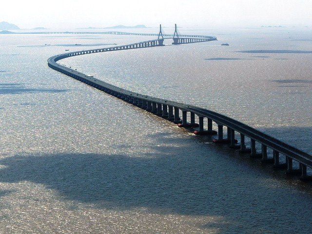 Hangzhou_Bay_Bridge0.jpg