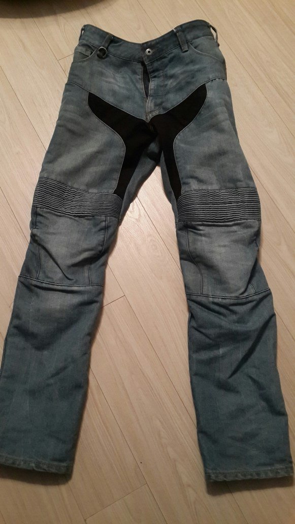 BA5gUWxmf94.jpg