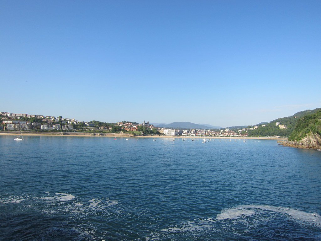 7574058832_cd48d9f073_b.jpg