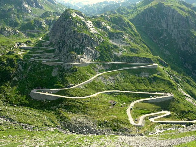 Swiss-Mountain-Pass-bike--004.jpg