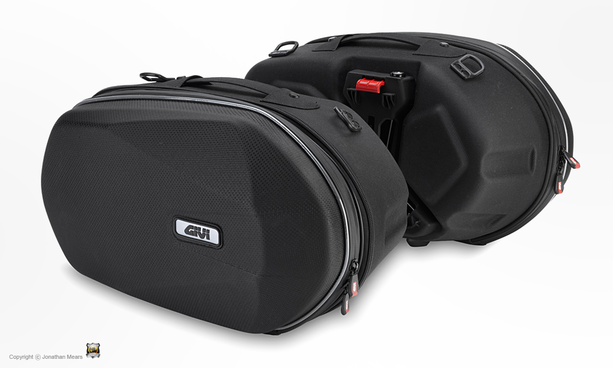 givi_3D600_easylock_side_bags_L.jpg