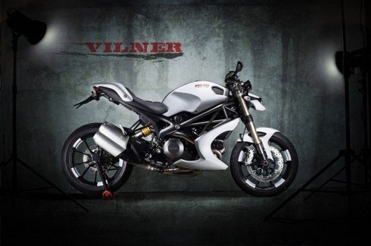 Vilner-Ducati-Monster-1100-Evo-4.jpg